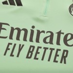 皇家马德里2025_26赛季运动衫套装 - 绿色（上衣+裤子） 0