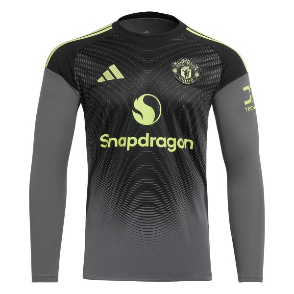 Manchester United Long-Sleeve Goalkeeper Jersey for the 2025-26 Season