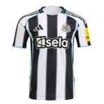 纽卡斯尔联2025-26赛季球员版主场球衣